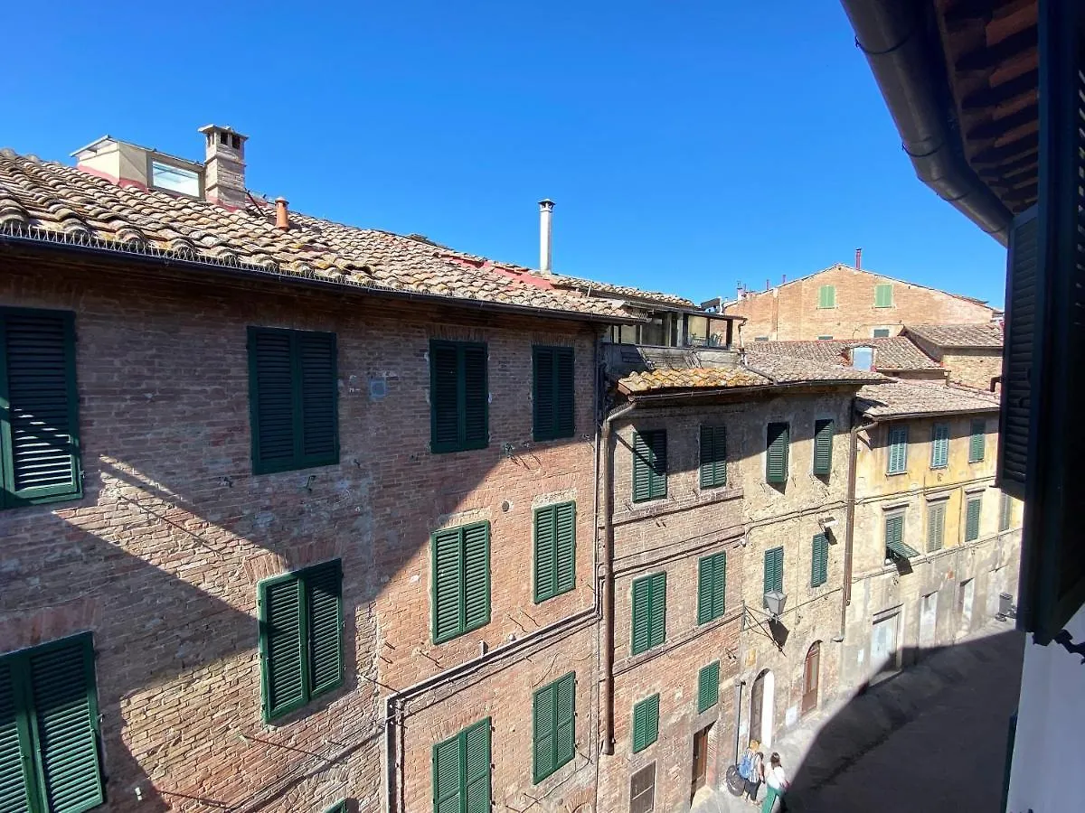 Da Bernardino-Cozy Apartment With Bike Box Siena