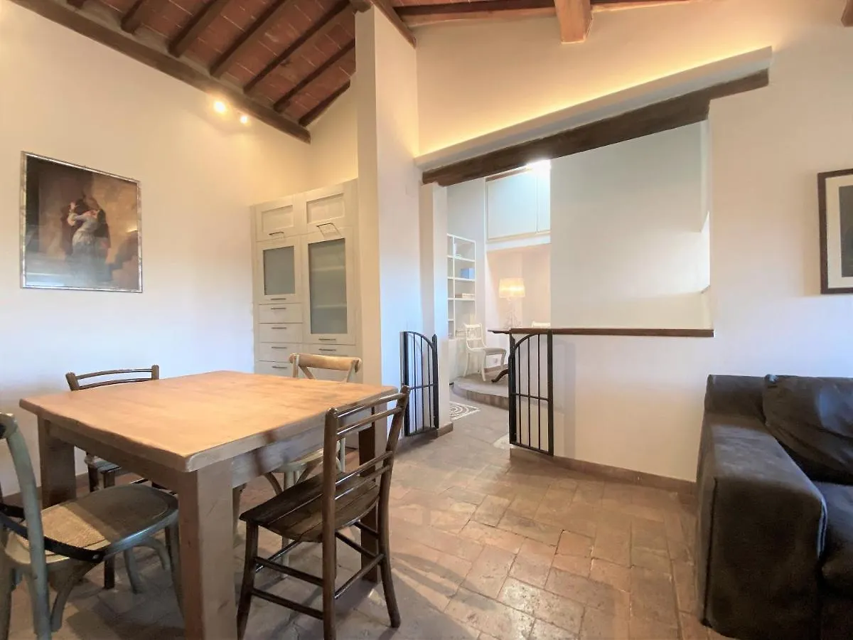 Da Bernardino-Cozy Apartment With Bike Box Siena